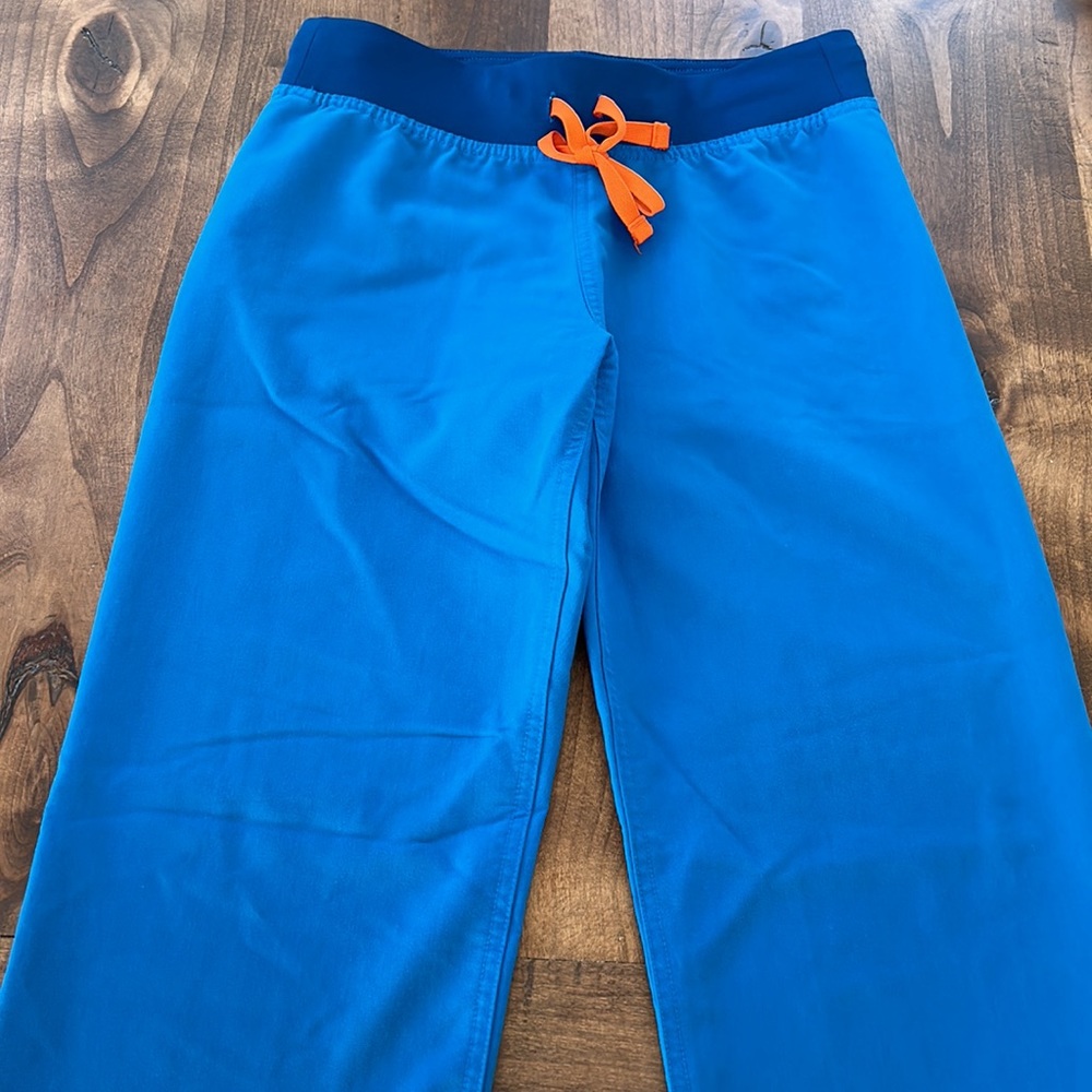 Figs Scrub Pants - Picture 2 of 4